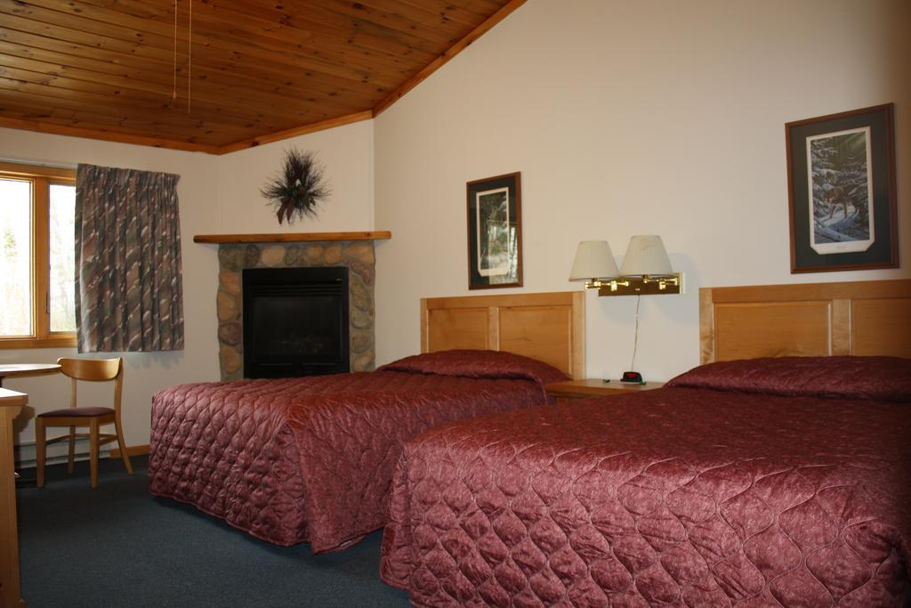 Superior Ridge Resort Motel Schroeder ภายนอก รูปภาพ