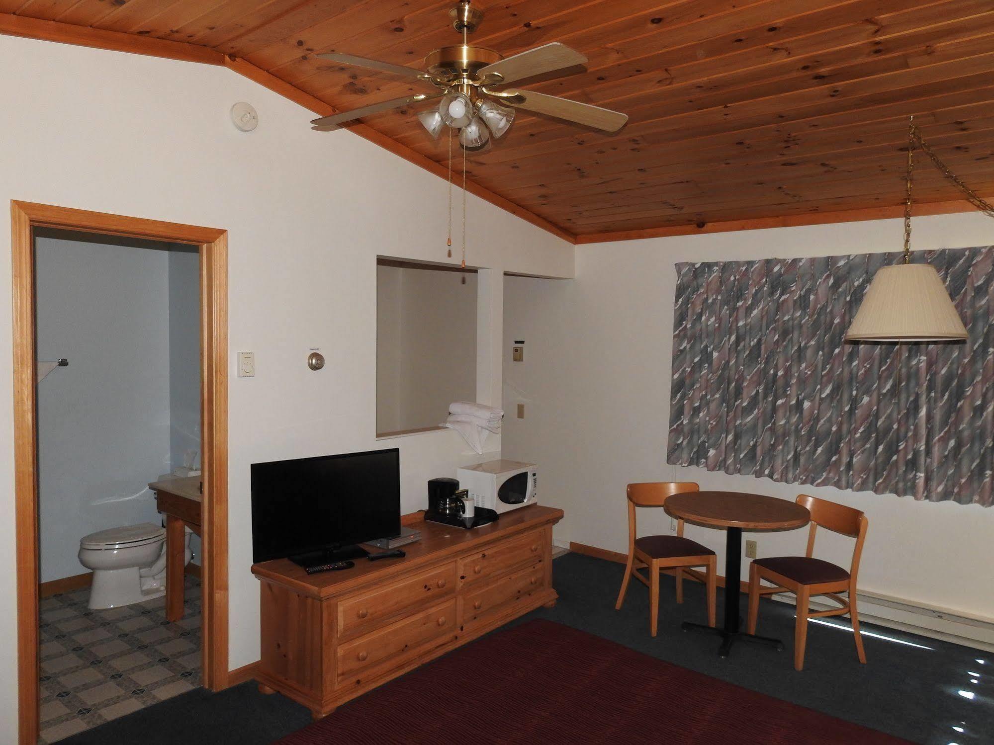 Superior Ridge Resort Motel Schroeder ภายนอก รูปภาพ