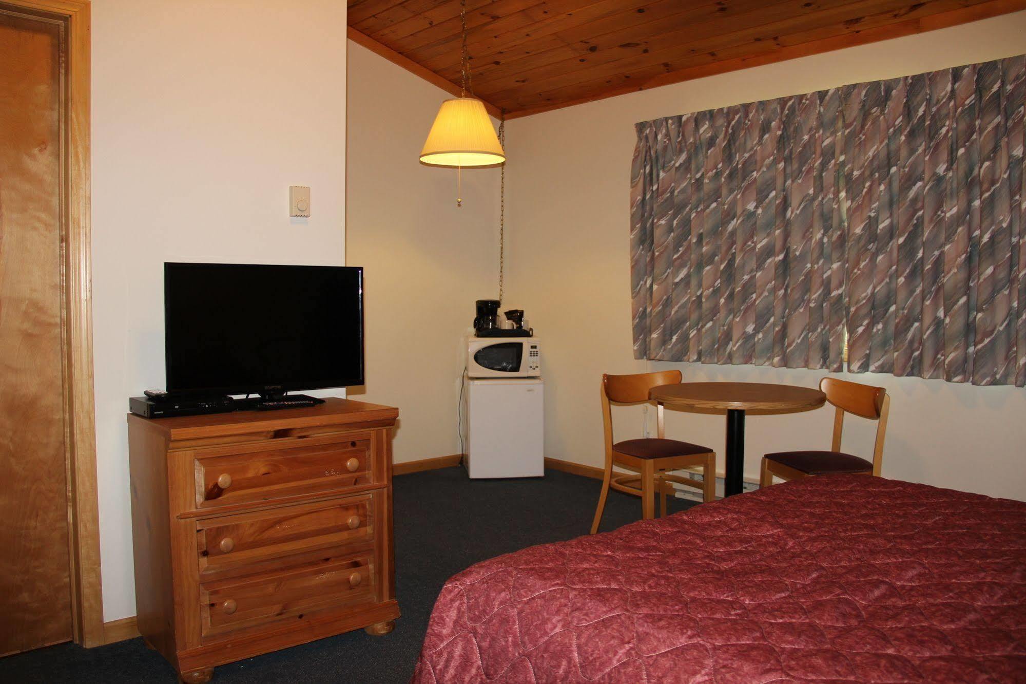 Superior Ridge Resort Motel Schroeder ภายนอก รูปภาพ