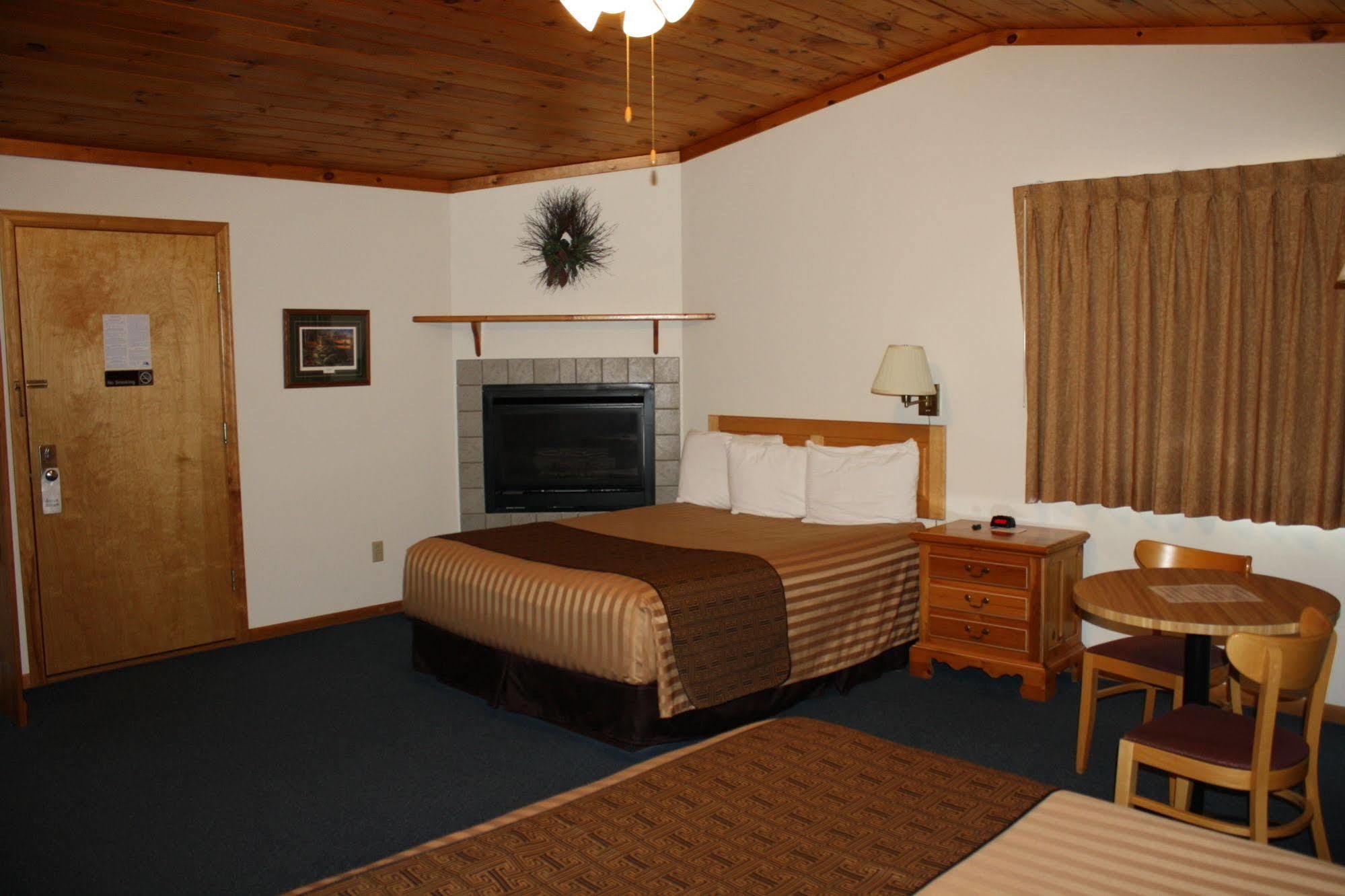 Superior Ridge Resort Motel Schroeder ภายนอก รูปภาพ
