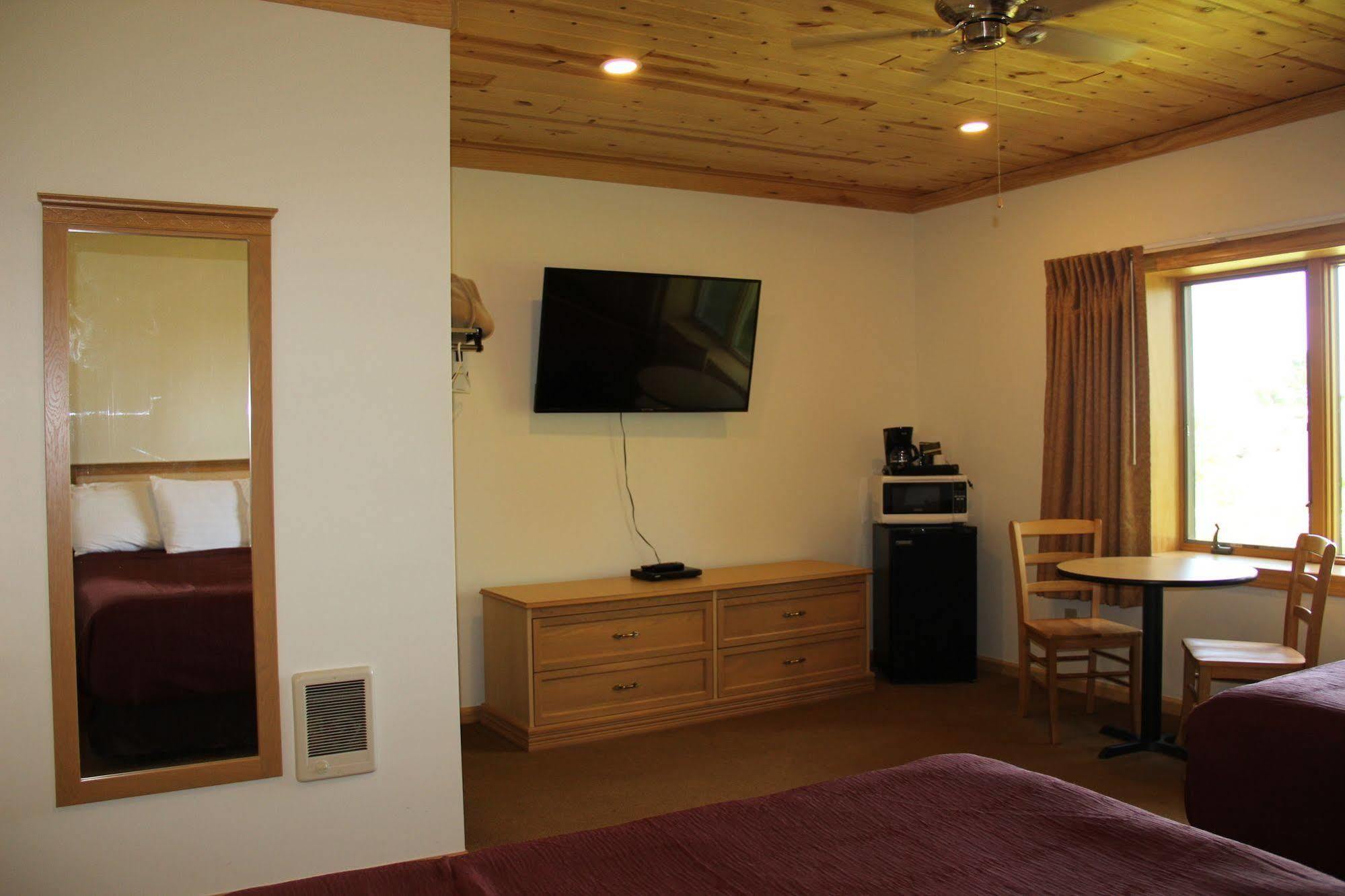 Superior Ridge Resort Motel Schroeder ภายนอก รูปภาพ