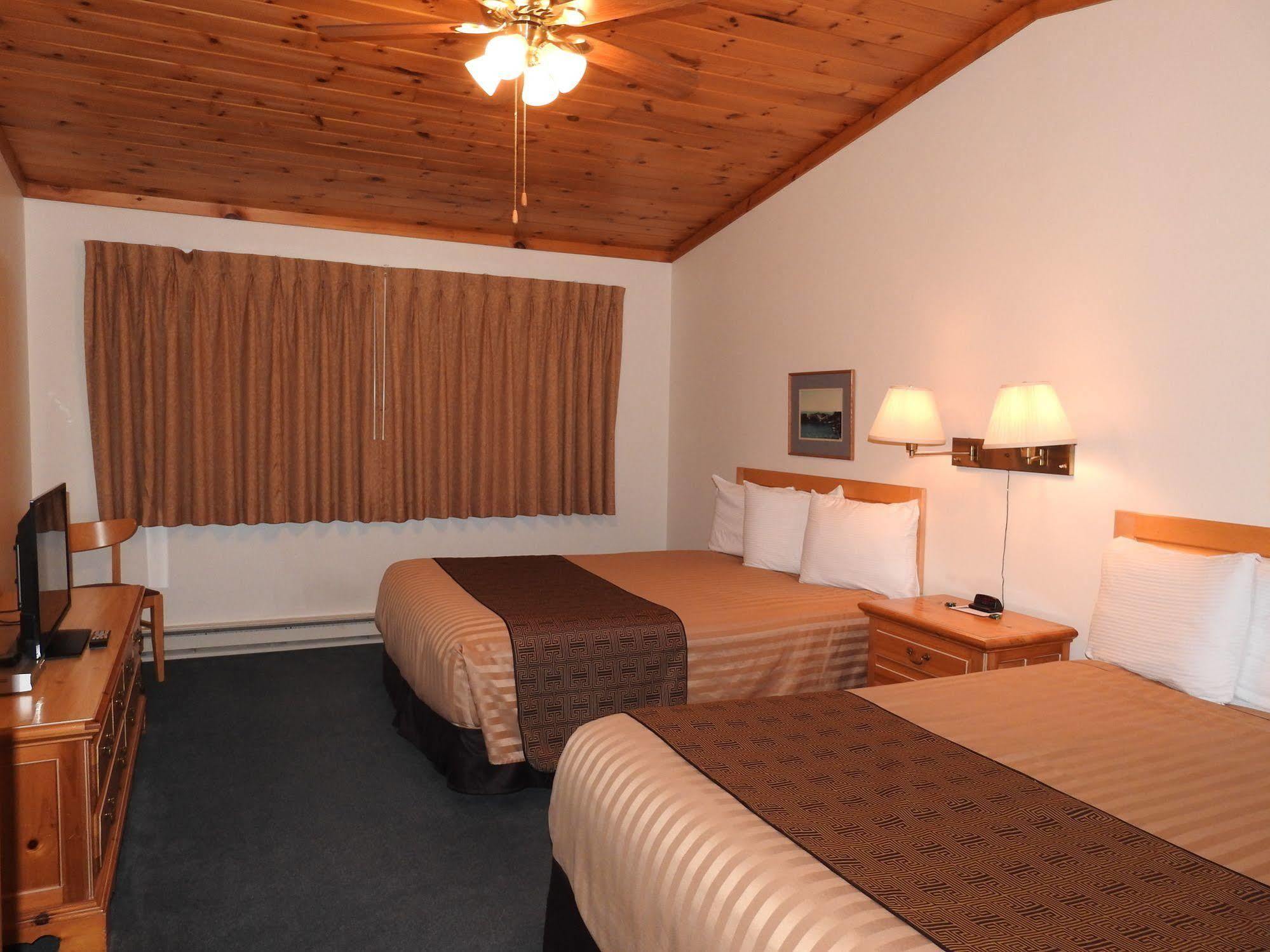 Superior Ridge Resort Motel Schroeder ภายนอก รูปภาพ