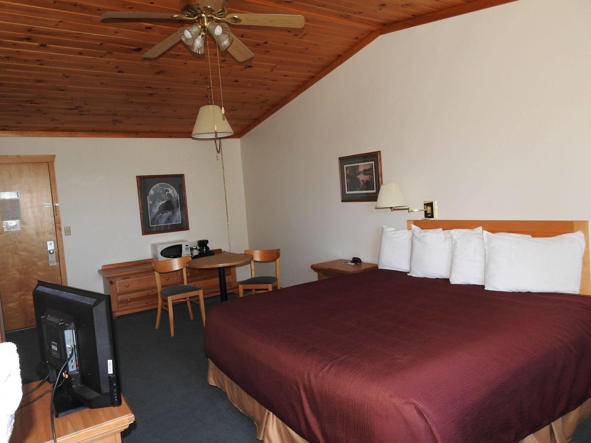 Superior Ridge Resort Motel Schroeder ภายนอก รูปภาพ